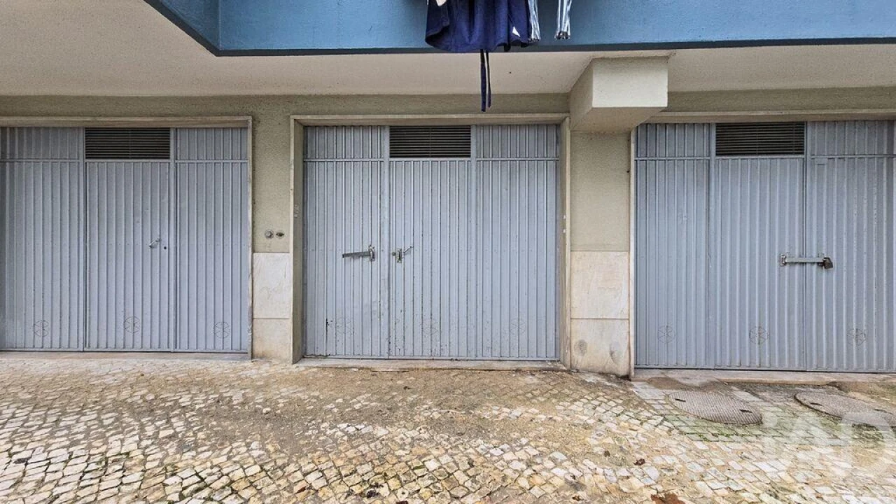 Garagem para Venda em Agualva e Mira-Sintra Foto 18