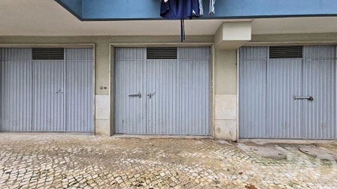 Garagem para Venda em Agualva e Mira-Sintra
