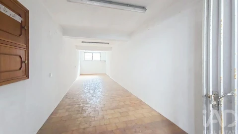 Garagem para Venda em Agualva e Mira-Sintra