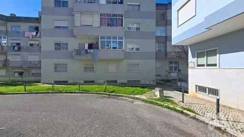 Garagem para Venda em Agualva e Mira-Sintra