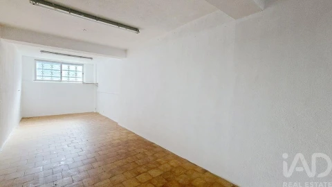 Garagem para Venda em Agualva e Mira-Sintra