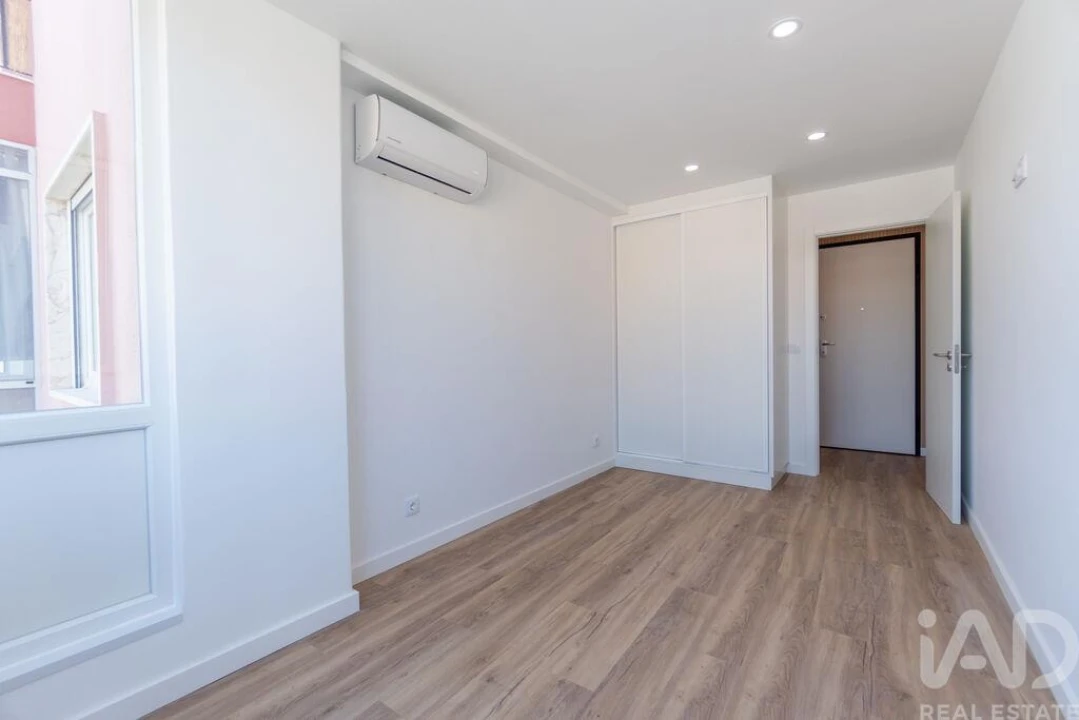 Apartamento T2 para Venda em União das Freguesias de Setúbal Foto 18