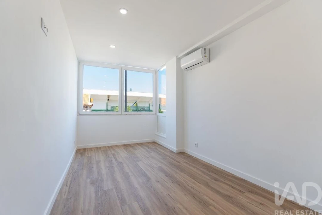 Apartamento T2 para Venda em União das Freguesias de Setúbal Foto 17