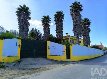 Moradia T8 para Venda em Castanheira do Ribatejo e Cachoeiras