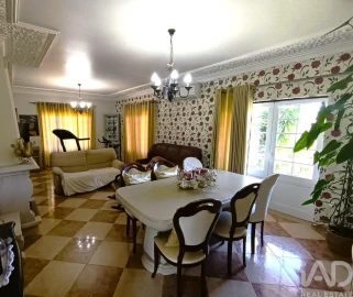 Moradia T8 para Venda em Castanheira do Ribatejo e Cachoeiras