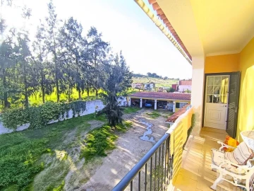 Moradia T8 para Venda em Castanheira do Ribatejo e Cachoeiras