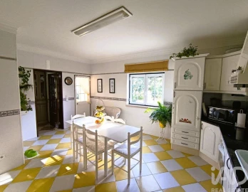 Moradia T8 para Venda em Castanheira do Ribatejo e Cachoeiras