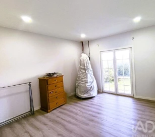 Moradia T8 para Venda em Castanheira do Ribatejo e Cachoeiras