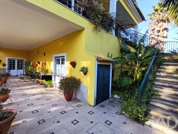 Moradia T8 para Venda em Castanheira do Ribatejo e Cachoeiras