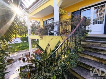 Moradia T8 para Venda em Castanheira do Ribatejo e Cachoeiras