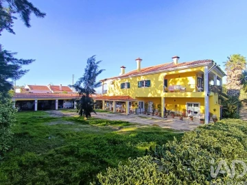 Moradia T8 para Venda em Castanheira do Ribatejo e Cachoeiras