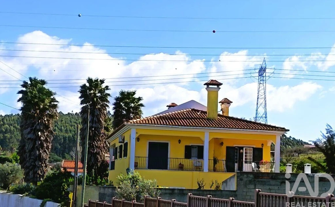 Moradia T8 para Venda em Castanheira do Ribatejo e Cachoeiras Foto 1