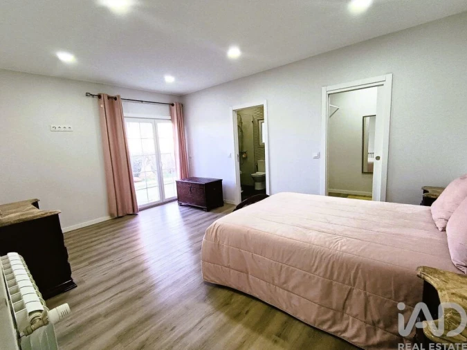 Moradia T8 para Venda em Castanheira do Ribatejo e Cachoeiras Foto 37