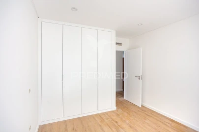 Moradia T5 para Venda em Santa Iria de Azoia, São João da Talha e Bobadela