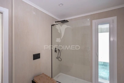 Moradia T5 para Venda em Santa Iria de Azoia, São João da Talha e Bobadela