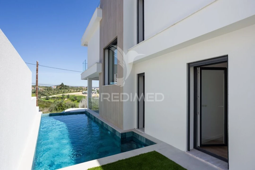 Moradia T5 para Venda em Santa Iria de Azoia, São João da Talha e Bobadela Foto 15