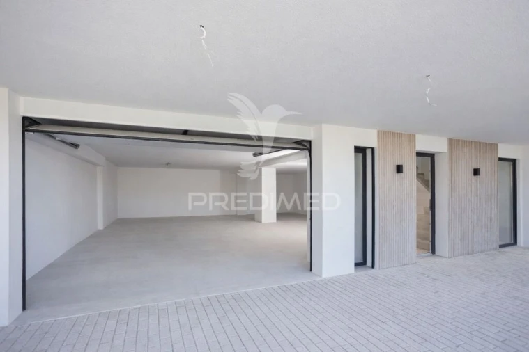 Moradia T5 para Venda em Santa Iria de Azoia, São João da Talha e Bobadela Foto 5