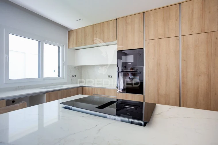 Moradia T5 para Venda em Santa Iria de Azoia, São João da Talha e Bobadela Foto 12