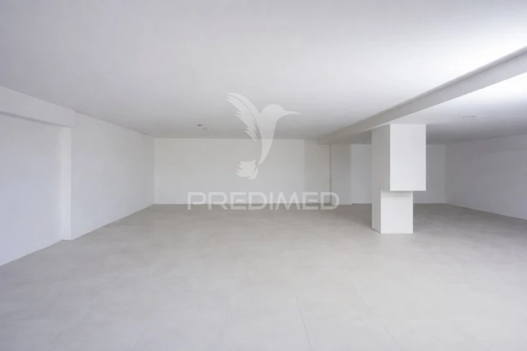 Moradia T5 para Venda em Santa Iria de Azoia, São João da Talha e Bobadela Foto 6