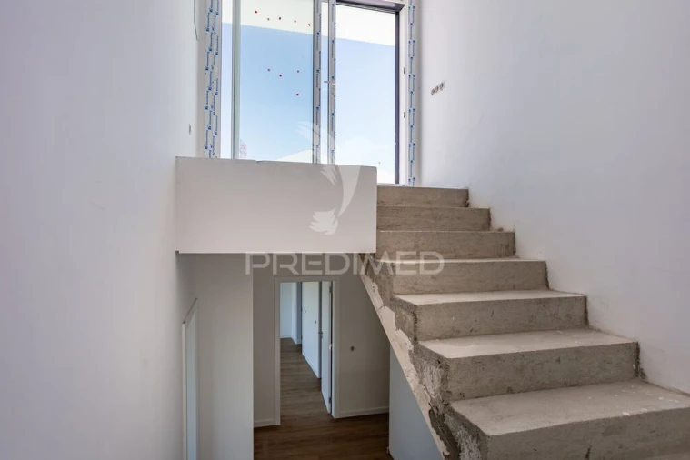 Moradia T5 para Venda em Santa Iria de Azoia, São João da Talha e Bobadela Foto 17