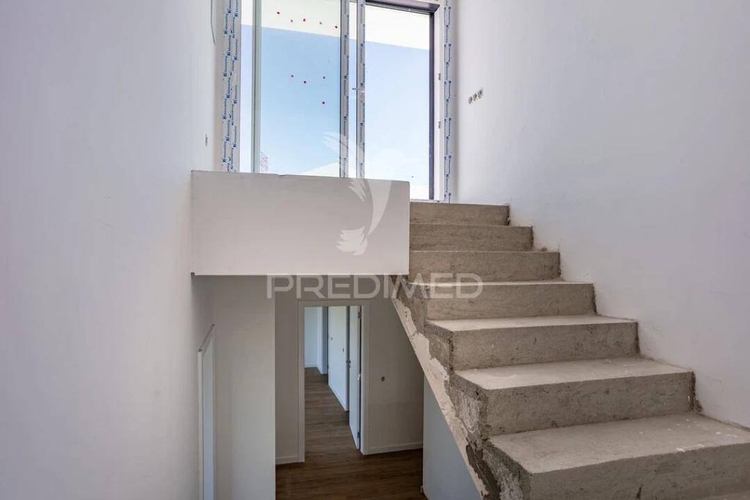 Moradia T5 para Venda em Santa Iria de Azoia, São João da Talha e Bobadela Foto 17