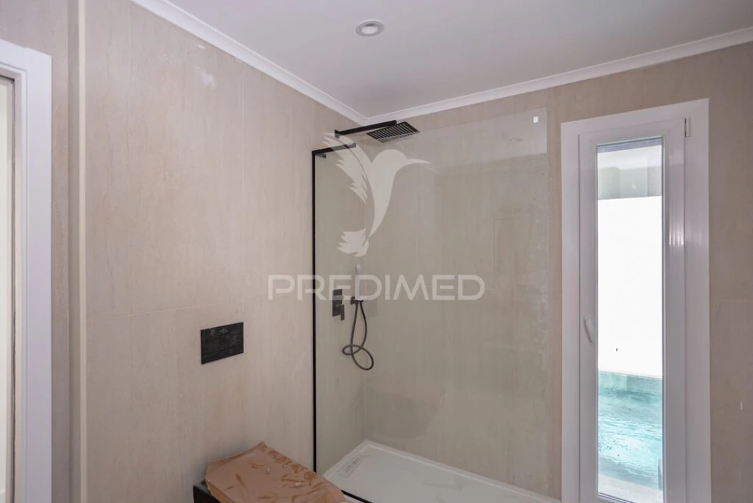 Moradia T5 para Venda em Santa Iria de Azoia, São João da Talha e Bobadela Foto 18