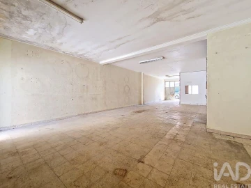 Loja para Venda em Camarate, Unhos e Apelação