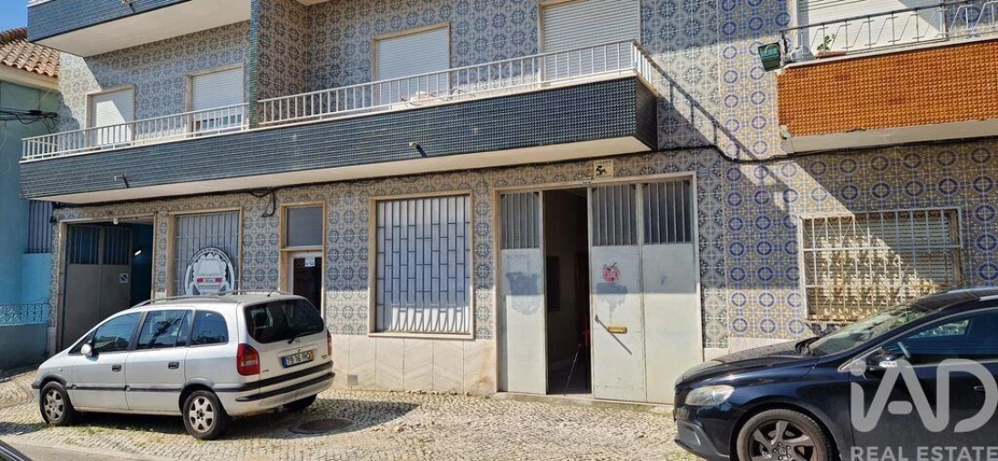 Loja para Venda em Camarate, Unhos e Apelação Foto 16