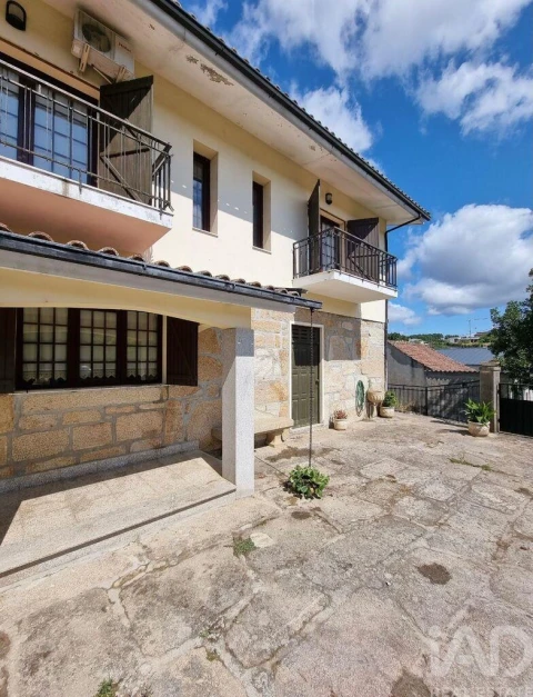 Moradia T4 para Venda em Mateus