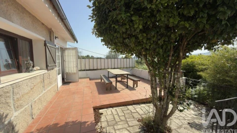 Moradia T4 para Venda em Mateus
