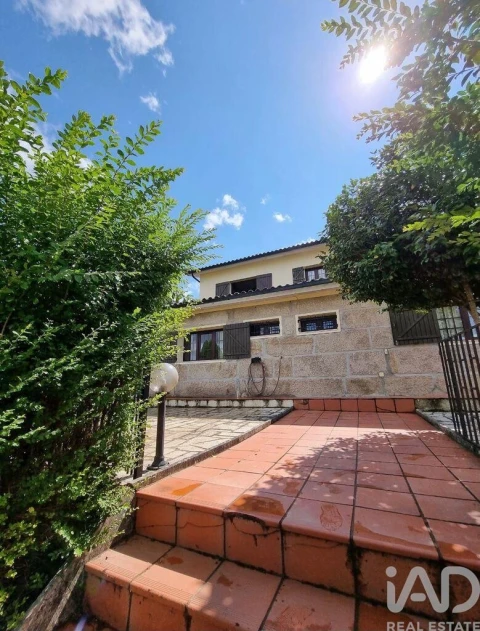 Moradia T4 para Venda em Mateus