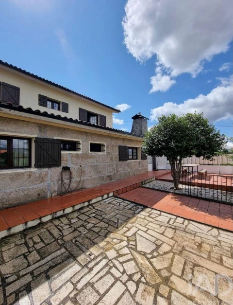 Moradia T4 para Venda em Mateus