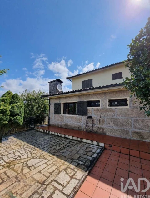 Moradia T4 para Venda em Mateus