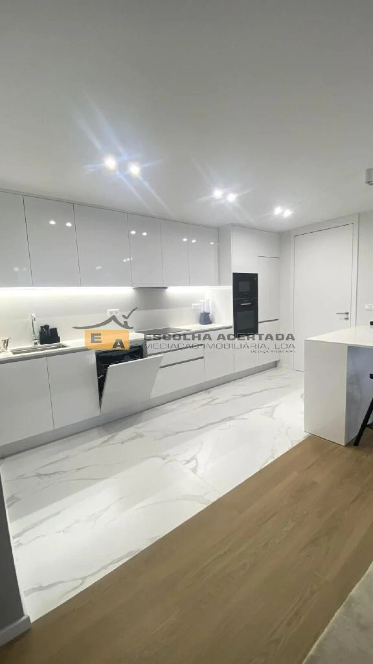 Apartamento T3 para Venda em Cidade da Maia Foto 8