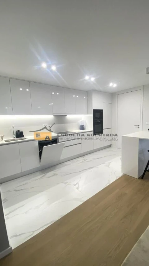Apartamento T3 para Venda em Cidade da Maia