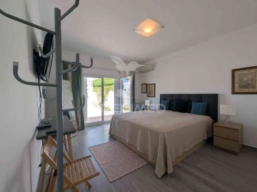 Moradia T4 para Venda em Monte Gordo