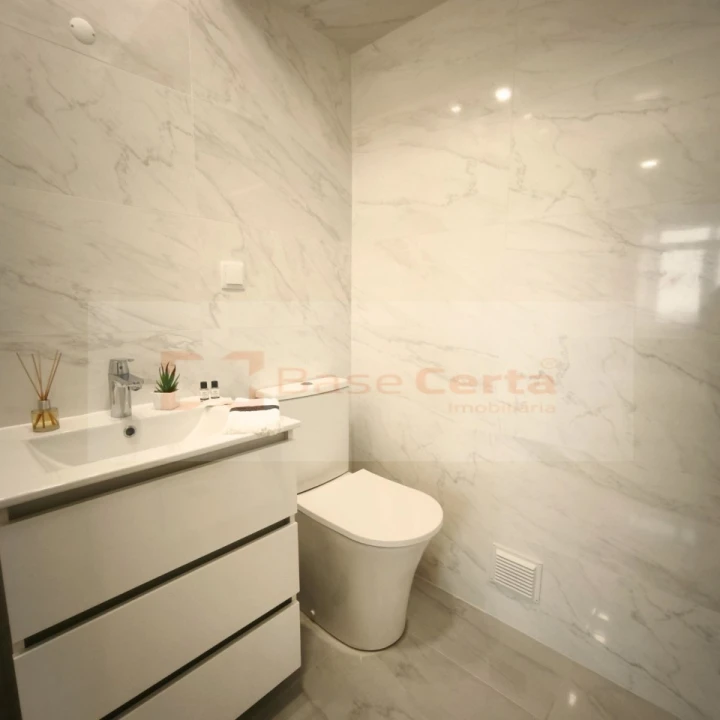 Apartamento T3 para Venda em Benfica Foto 7