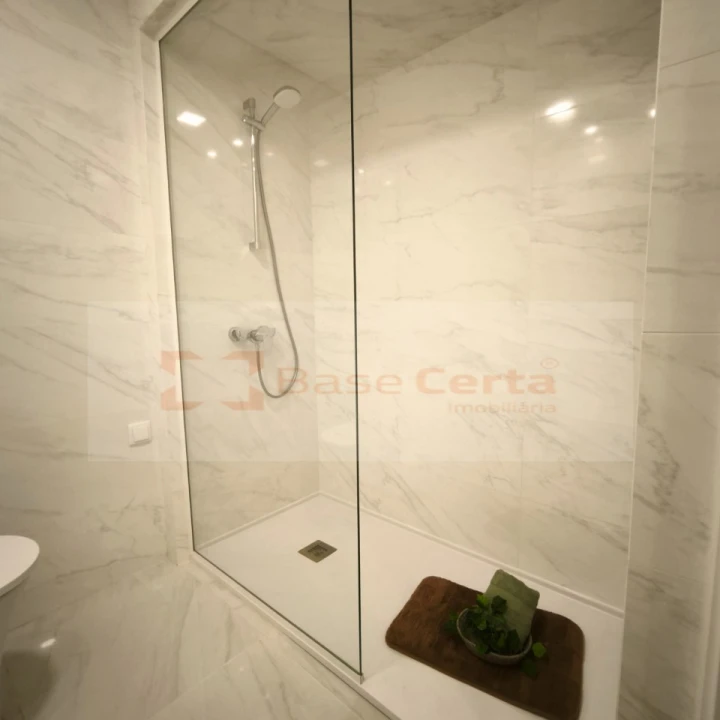 Apartamento T3 para Venda em Benfica Foto 17