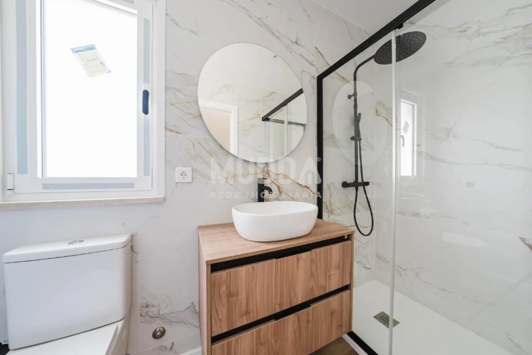 Moradia T4 para Venda em Santa Maria, São Pedro e Sobral da Lagoa Foto 25