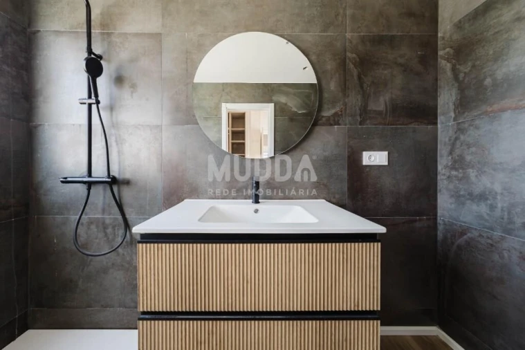 Moradia T4 para Venda em Santa Maria, São Pedro e Sobral da Lagoa Foto 32