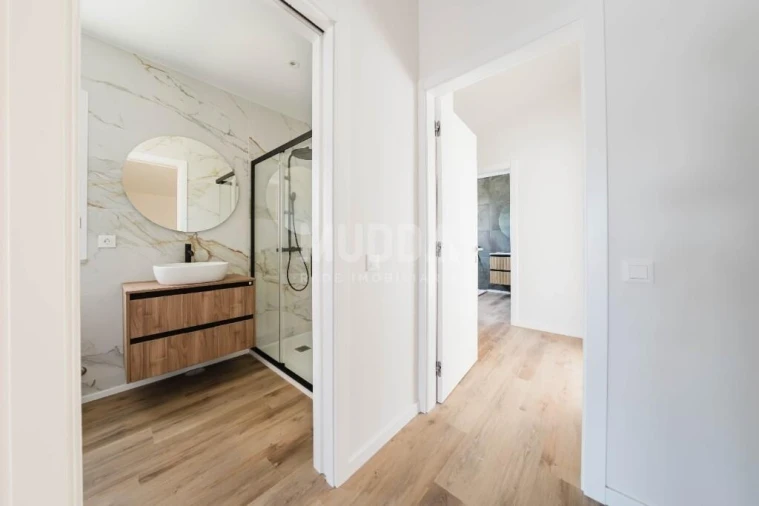 Moradia T4 para Venda em Santa Maria, São Pedro e Sobral da Lagoa Foto 23