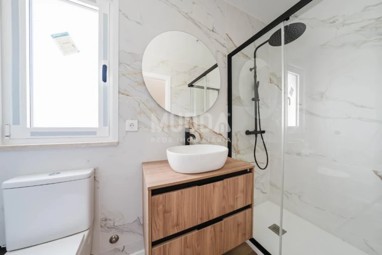 Moradia T4 para Venda em Santa Maria, São Pedro e Sobral da Lagoa Foto 25