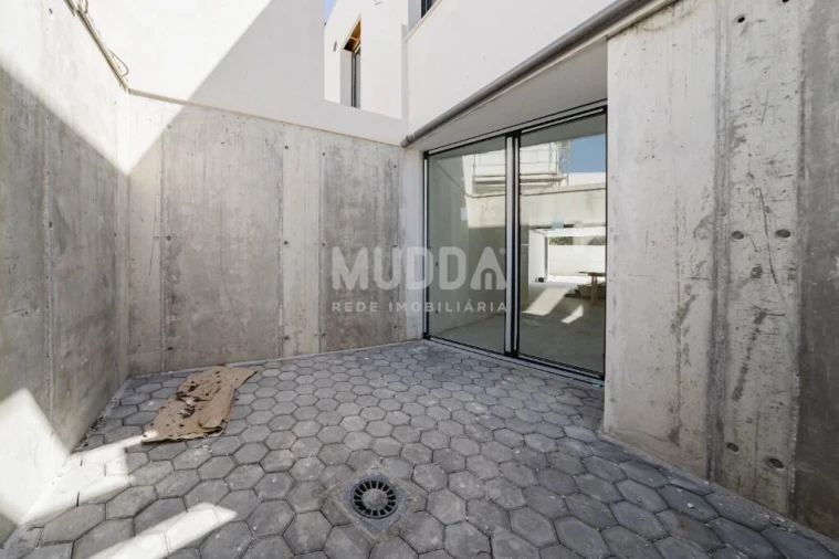 Moradia T4 para Venda em Santa Maria, São Pedro e Sobral da Lagoa Foto 50