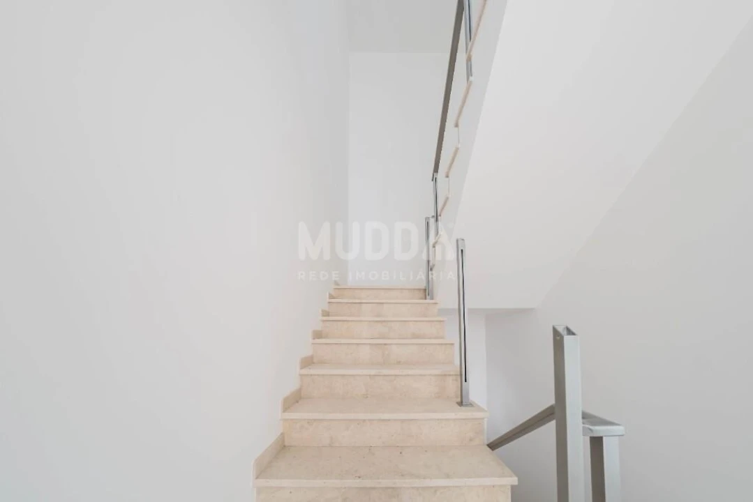 Moradia T4 para Venda em Santa Maria, São Pedro e Sobral da Lagoa Foto 21