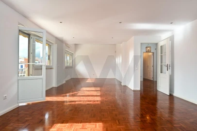 Apartamento T4 para Arrendamento em Belém