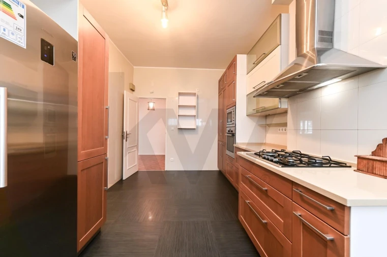 Apartamento T4 para Arrendamento em Belém Foto 19