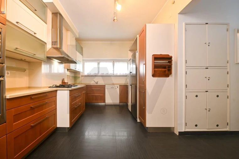 Apartamento T4 para Arrendamento em Belém Foto 18