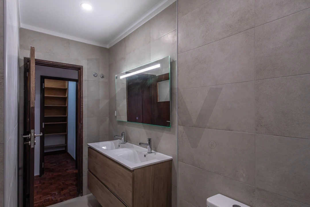 Apartamento T4 para Arrendamento em Belém Foto 16