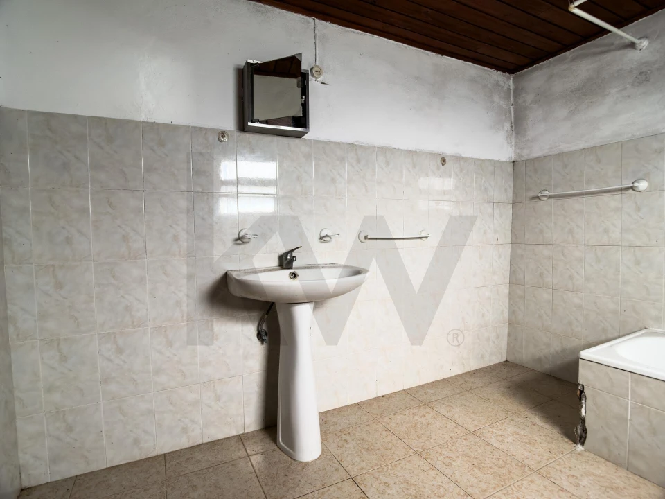 Moradia T2 para Venda em Mosteiros Foto 15