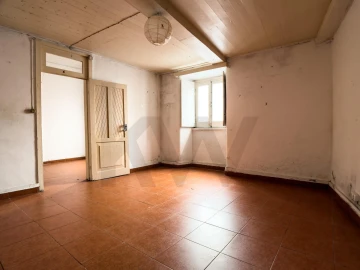 Moradia T2 para Venda em Mosteiros